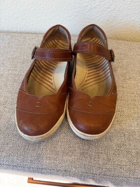 Taos Footwear Brown Mary Jane Flats